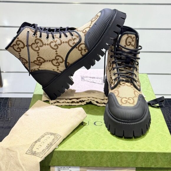 Gucci Maxi GG lace-up boot Csmel & Ebony Canvas size 8.5 - Picture 1 of 8